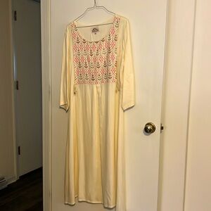 XL cream-colored Sabhyata embroidered yok rounded neckline calf length flared